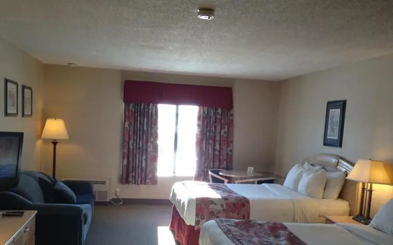 Queen Room